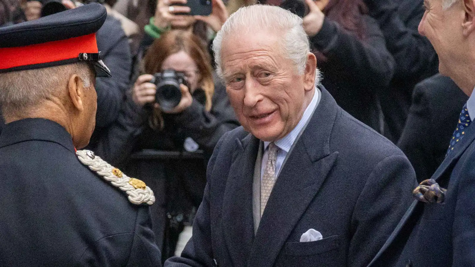 أكبر اختبار للملكية البريطانية منذ عقود.. اعتقال أندرو يهز عرش تشارلز