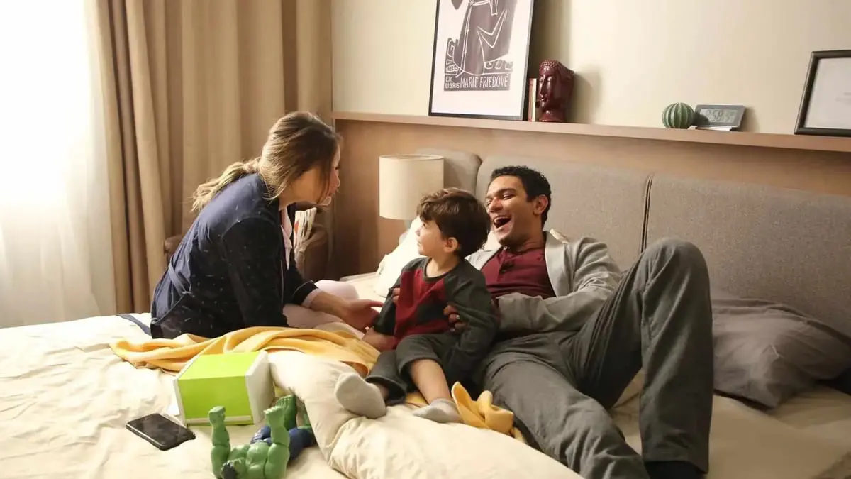 "بدون سابق إنذار".. آسر ياسين وعائشة بن أحمد ينضجان على نار هادئة 