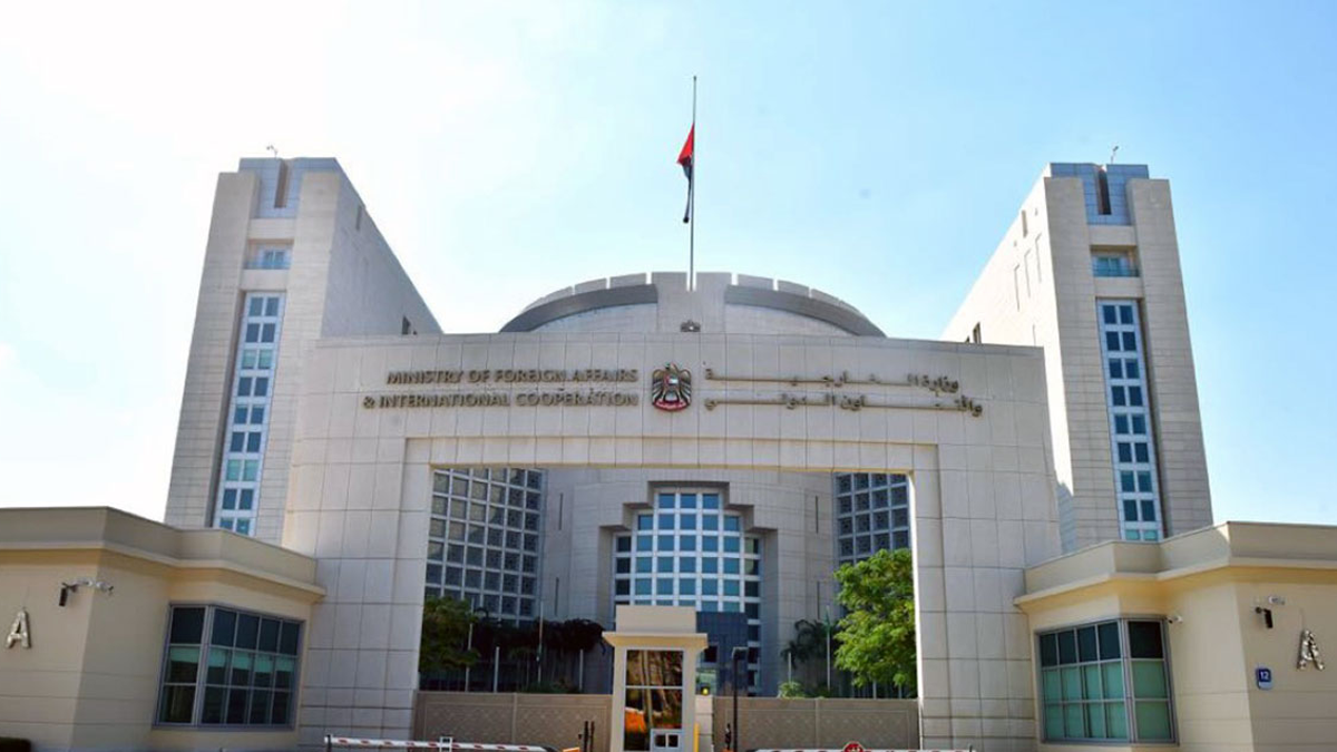 الإمارات تدين بشدة محاولة استهداف ميناء رأس تنورة وأرامكو بالظهران