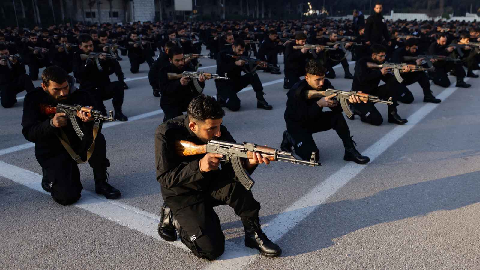 سوريا.. هل يوقف "توحيد القيادة العسكرية" الانتهاكات الأمنية؟