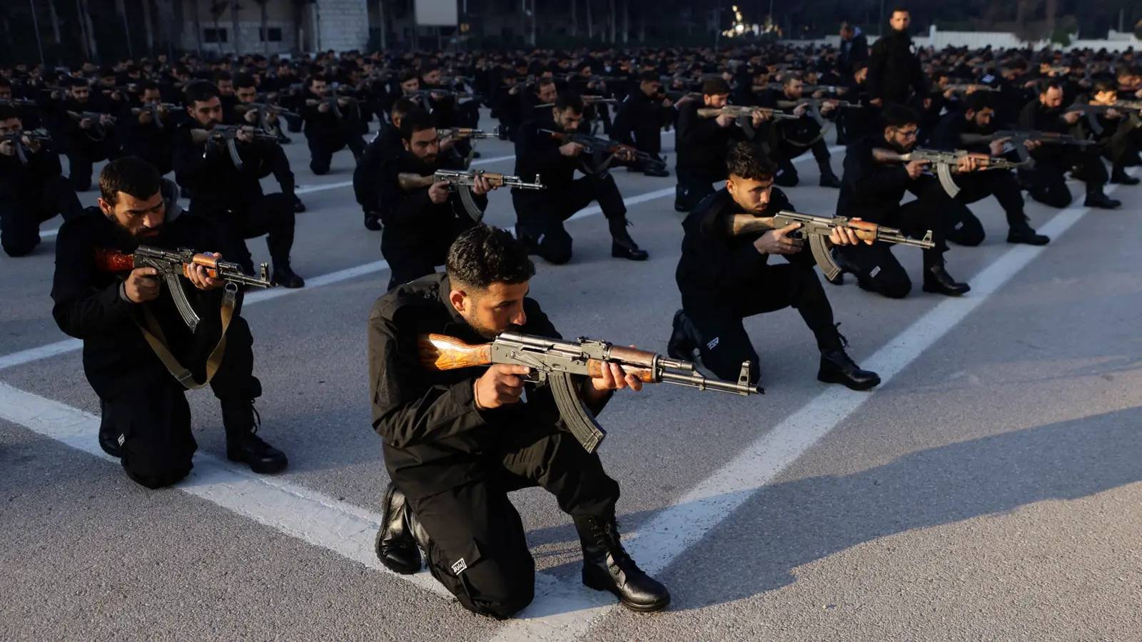 سوريا.. هل يوقف "توحيد القيادة العسكرية" الانتهاكات الأمنية؟