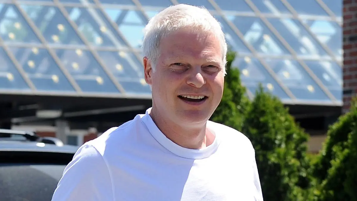 انتحار المخرج العالمي ستيف بينغ بسبب عزل "كورونا"