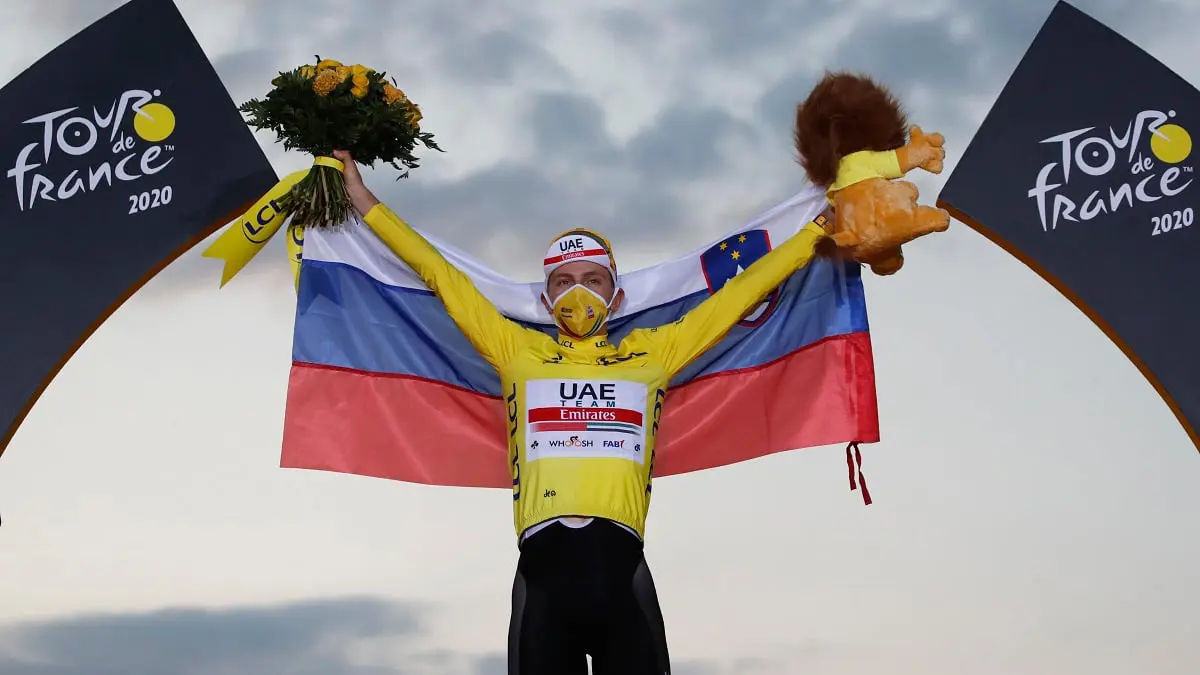 بوجاتشر دراج فريق الإمارات يصبح أول سلوفيني يفوز بطواف فرنسا (صور)