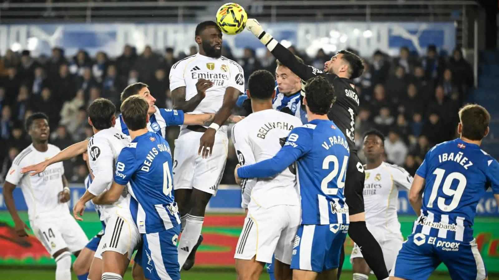 رغم الفوز.. أكثر لاعب فجر غضب جمهور ريال مدريد أمام ألافيس 