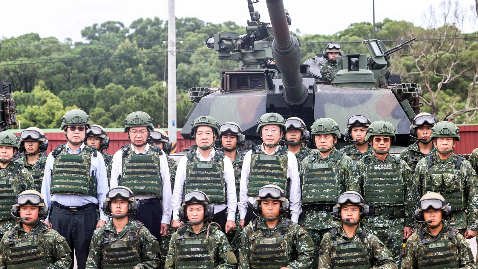 تايوان توجه رسالة مزدوجة لواشنطن وبكين عبر مناورة "هان كوانغ"