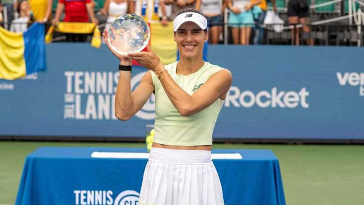 لاعبة تنس تطلق مناشدة بعد اختفاء درع بطولة كليفلاند في نيويورك