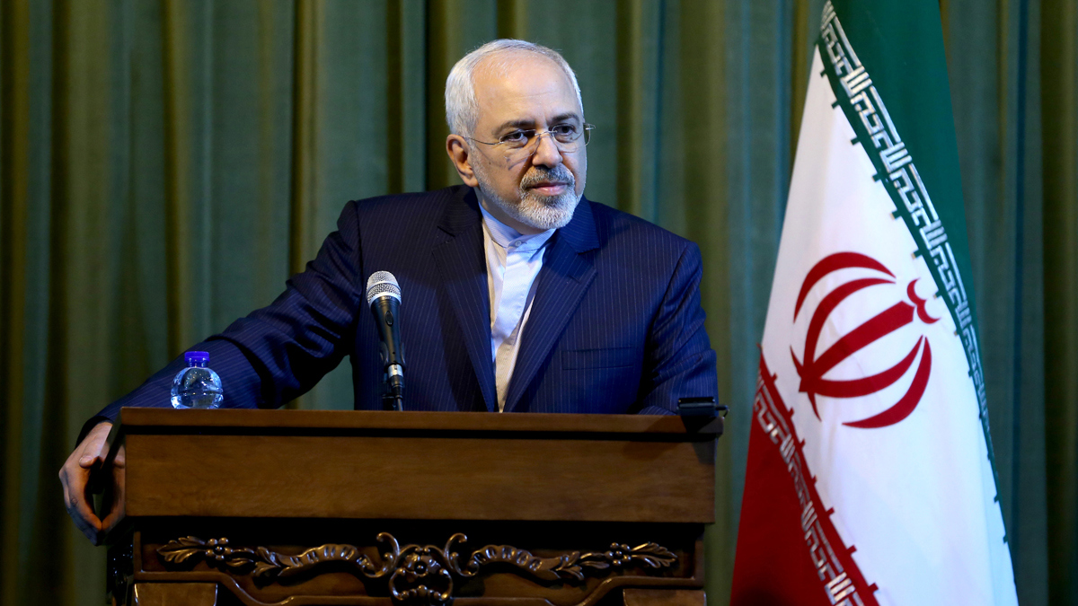 ظريف يلمح لسبب استقالته من الخارجية الإيرانية