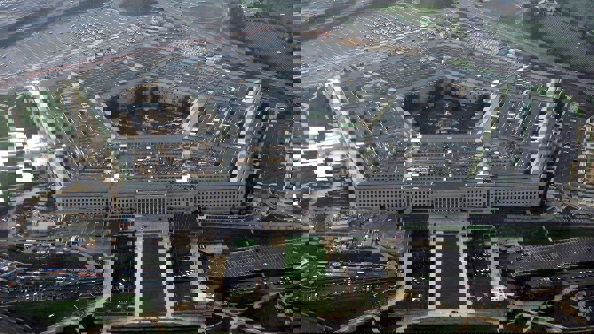 البنتاغون يعلن خفض القوات الأمريكية في العراق وأفغانستان‎