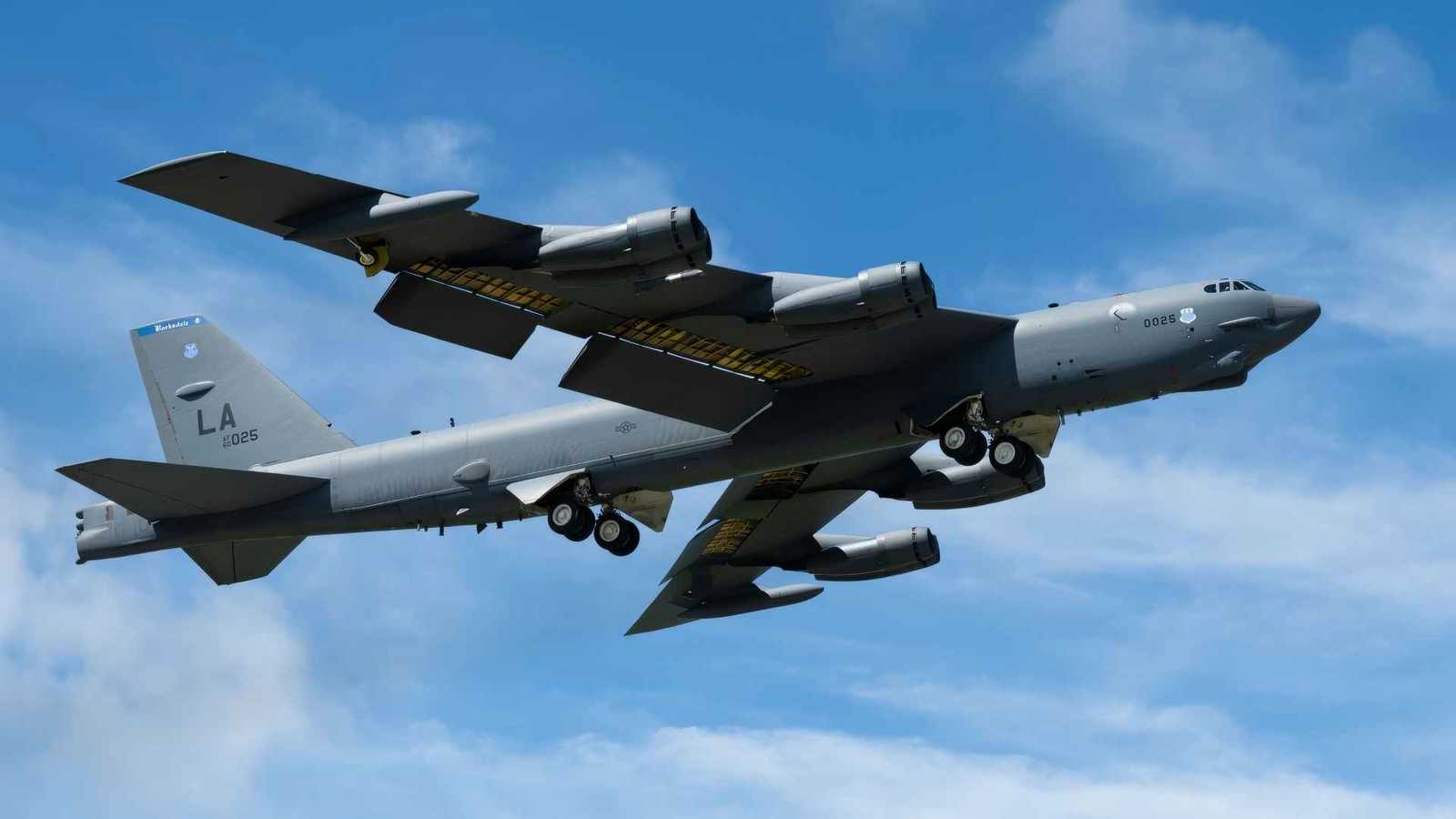 العملاق الأمريكي.. "B-52J" تعود من الحرب الباردة لقلب معادلة ساحات القتال