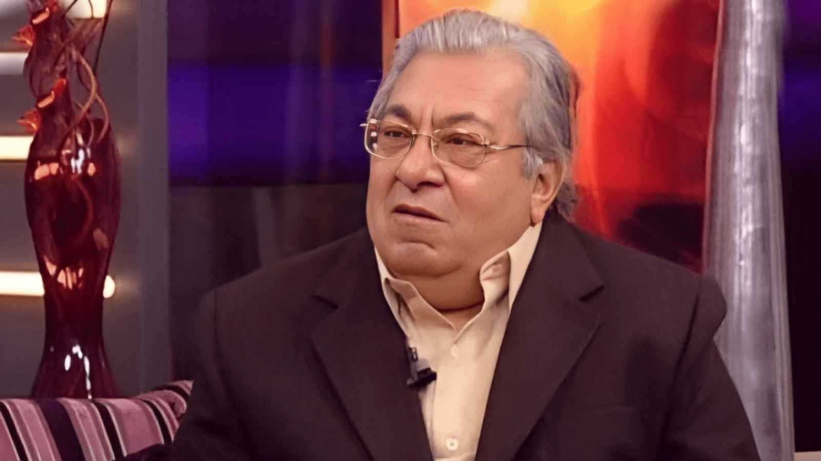 خوفا من النسيان.. فاروق فلوكس يودع مقتنياته بمتحف الفن في القاهرة