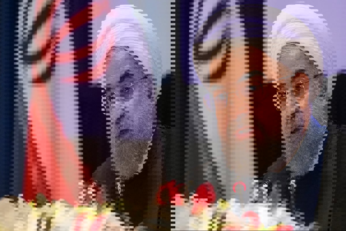 إيران.. ضربة "موجعة" للإصلاحيين باستبعاد ترشح روحاني