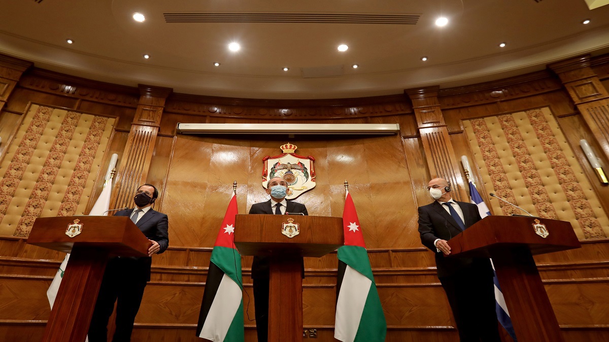 وزراء خارجية الأردن واليونان وقبرص يدعون لإنهاء التوتر في شرق المتوسط عبر المفاوضات