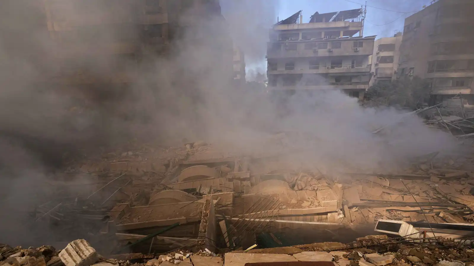 الجيش الإسرائيلي يبدأ إقامة منطقة عازلة في لبنان