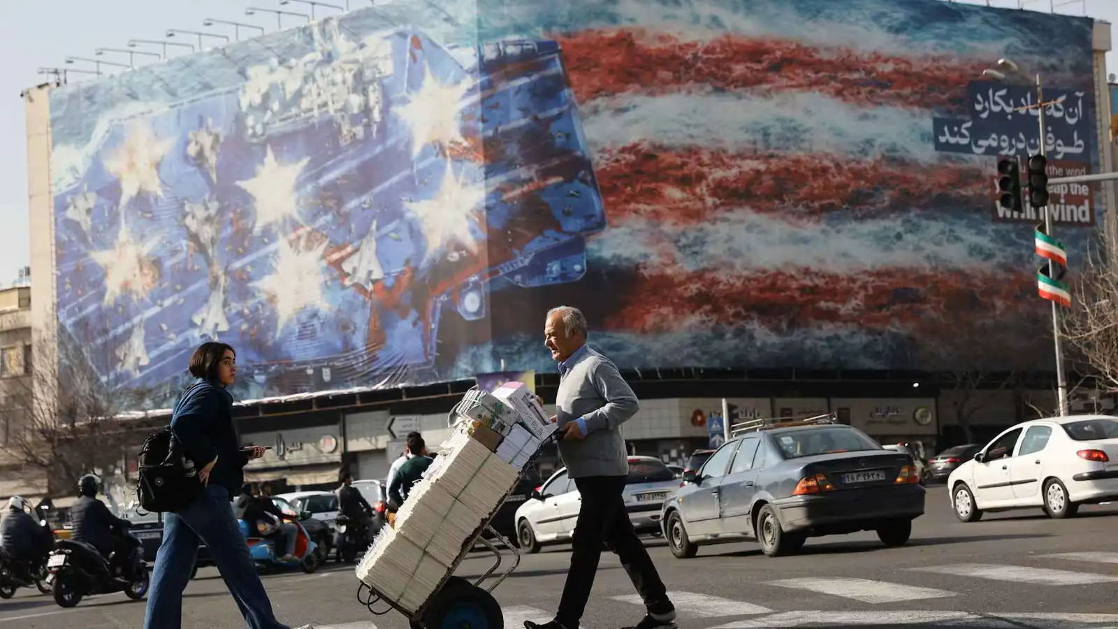 من التخصيب إلى الملاحة البحرية.. إيران تناور وواشنطن تضيّق الخناق