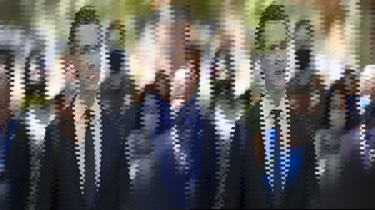 كاليفورنيا تواجه ارتفاع أسعار الوقود بمنحة بقيمة 1000 دولار