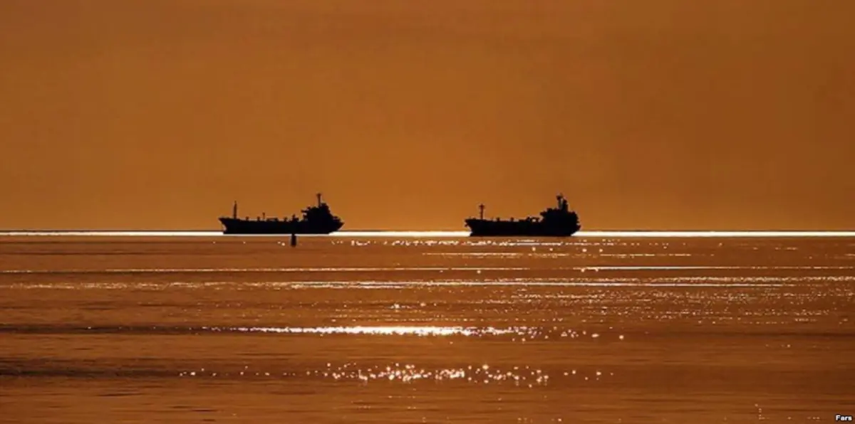 بعد ضبط السعودية زورقًا محملًا بالأسلحة.. طهران توقف أنشطة الصيد في ميناء بوشهر