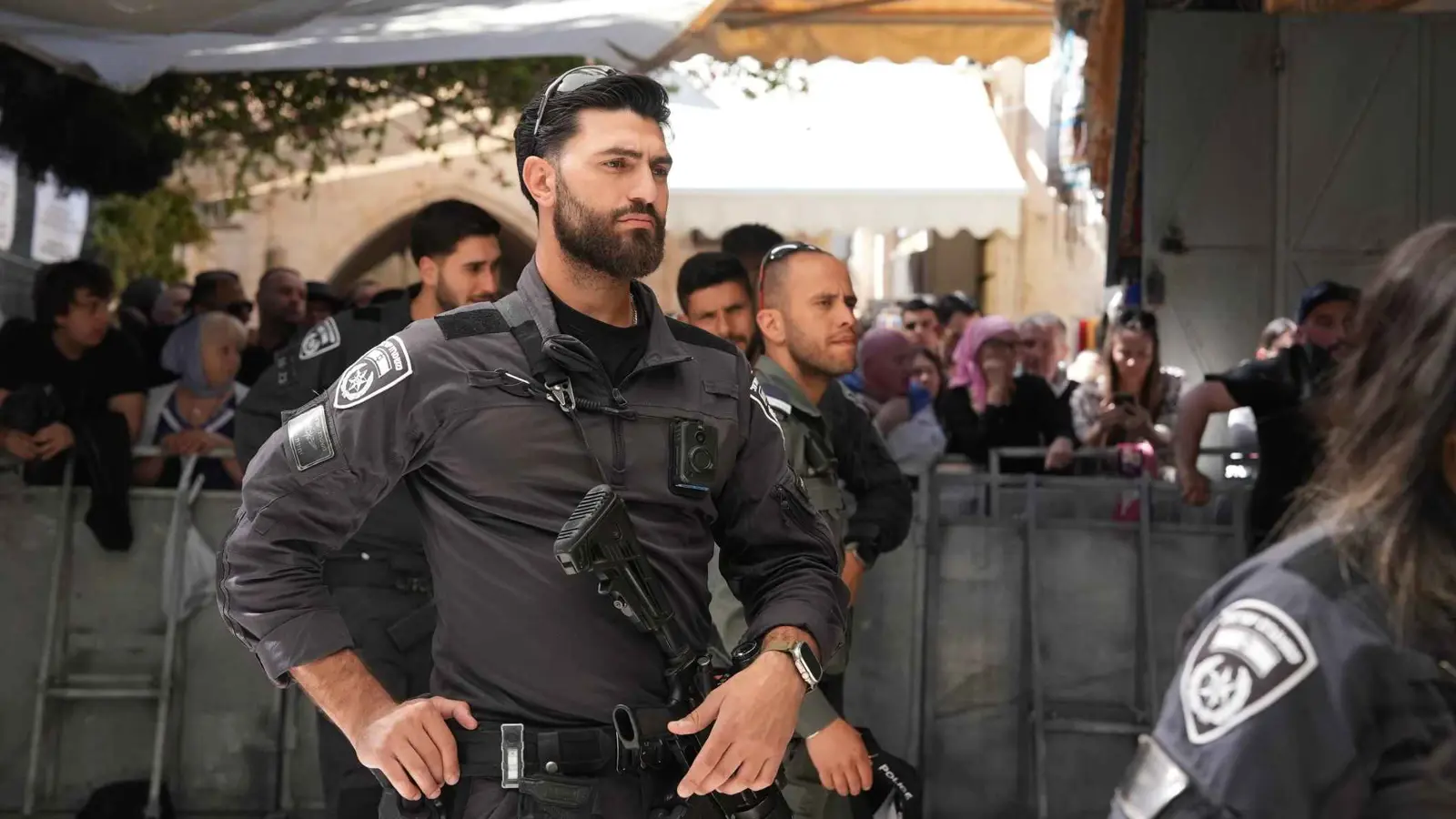 شاركت بتفجير حافلات.. إسرائيل توجه "لوائح اتهام خطيرة" ضد خلية فلسطينية