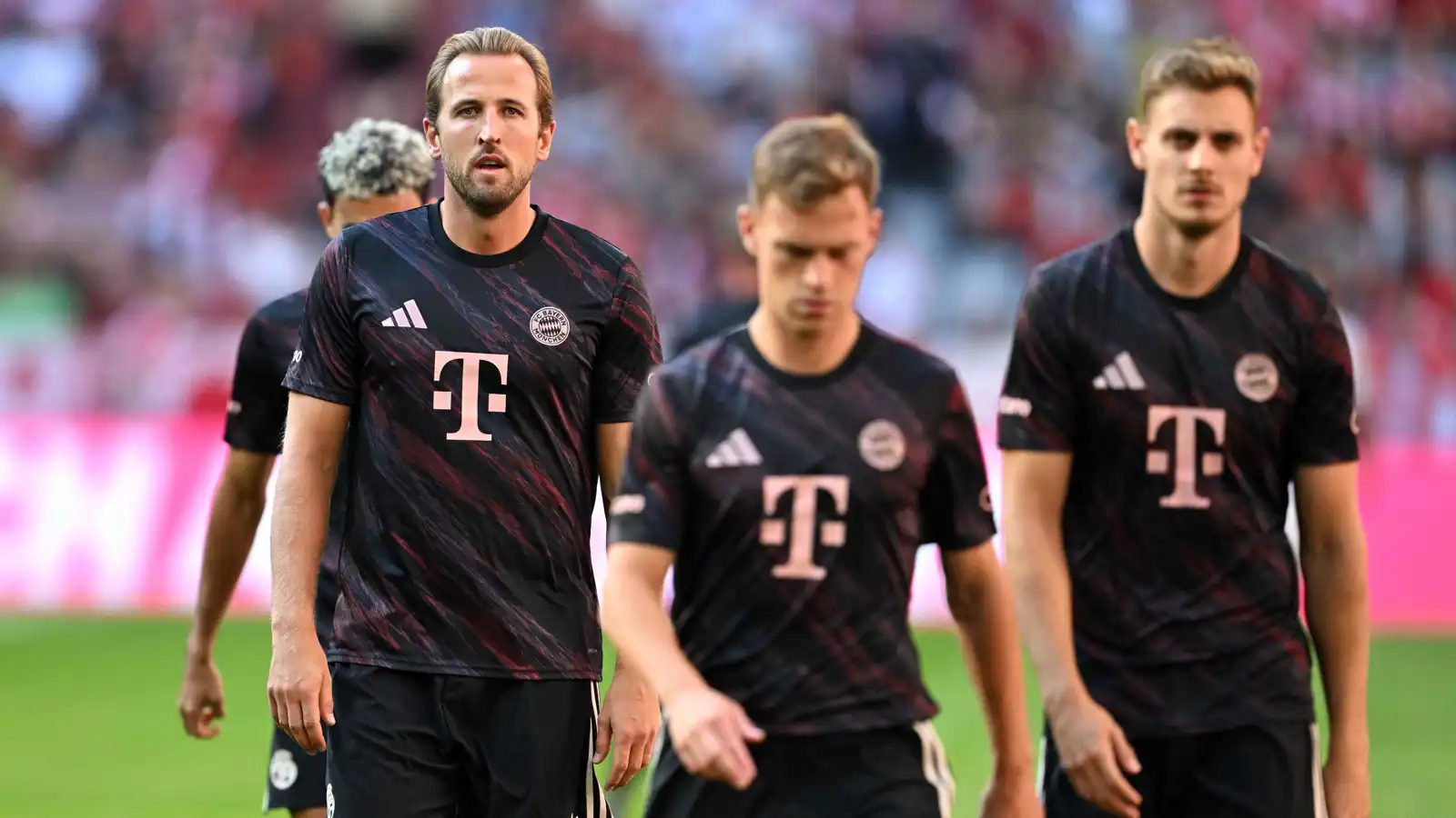 أسوأ من صلاح.. تنفيذ "كارثي" لركلة جزاء من نجم بايرن ميونخ (فيديو)