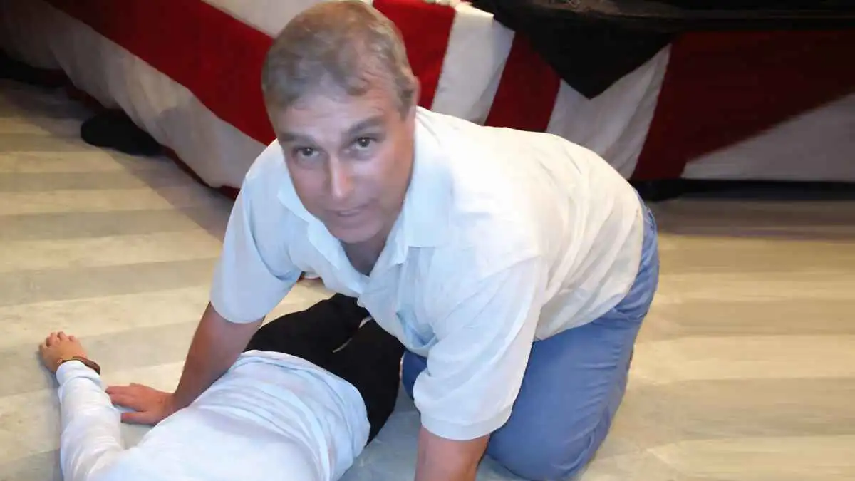 ستارمر يطالب أندرو بالشهادة أمام الكونغرس بشأن علاقاته بإبستين