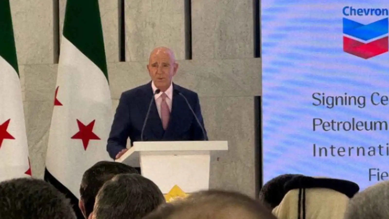 سوريا توقع مذكرة تفاهم مع شركتين أجنبيتين للتنقيب عن النفط والغاز