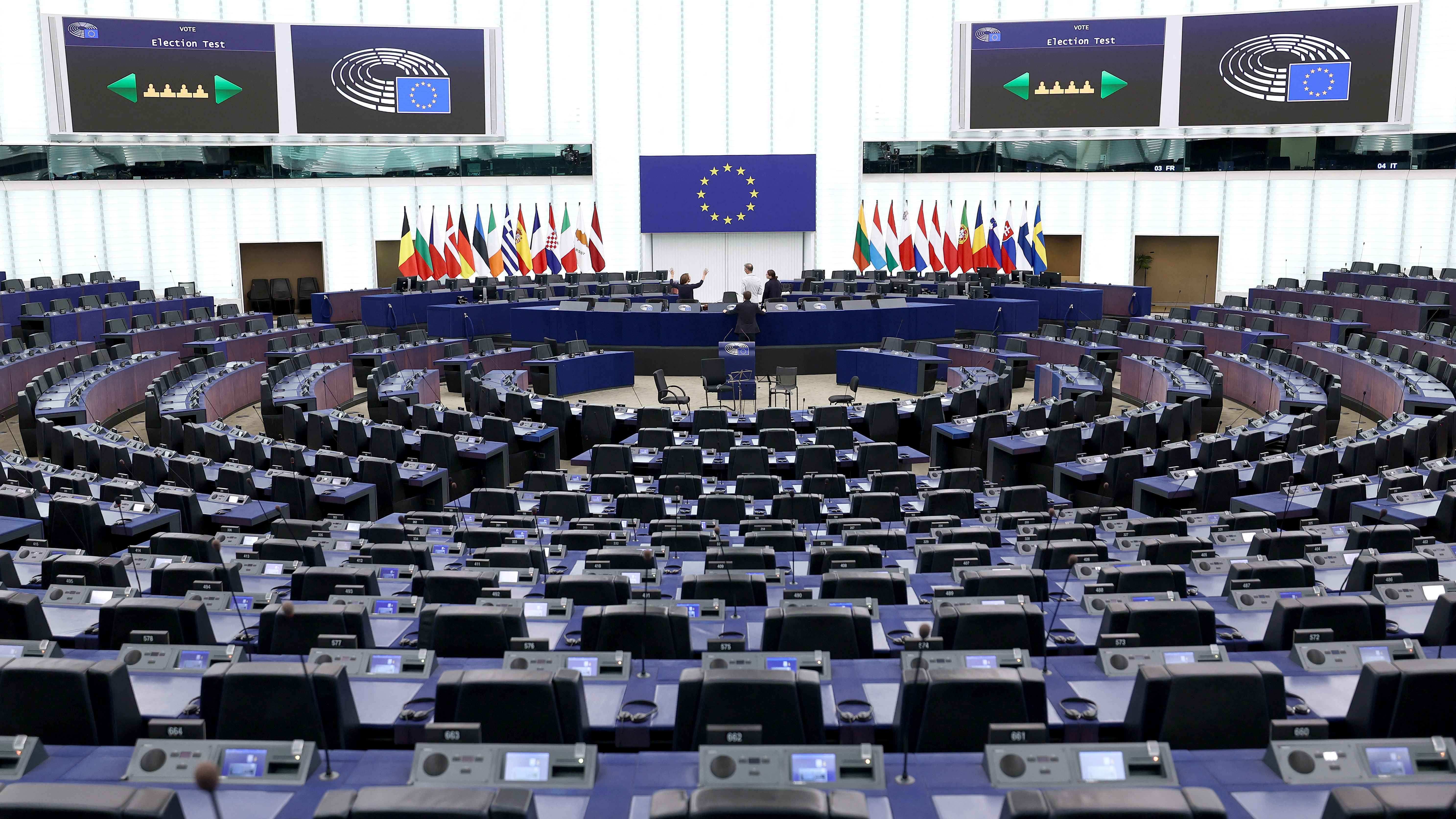 دعوة أحزاب الوسط لـ"محاربة" نفوذ اليمين المتطرف في أوروبا