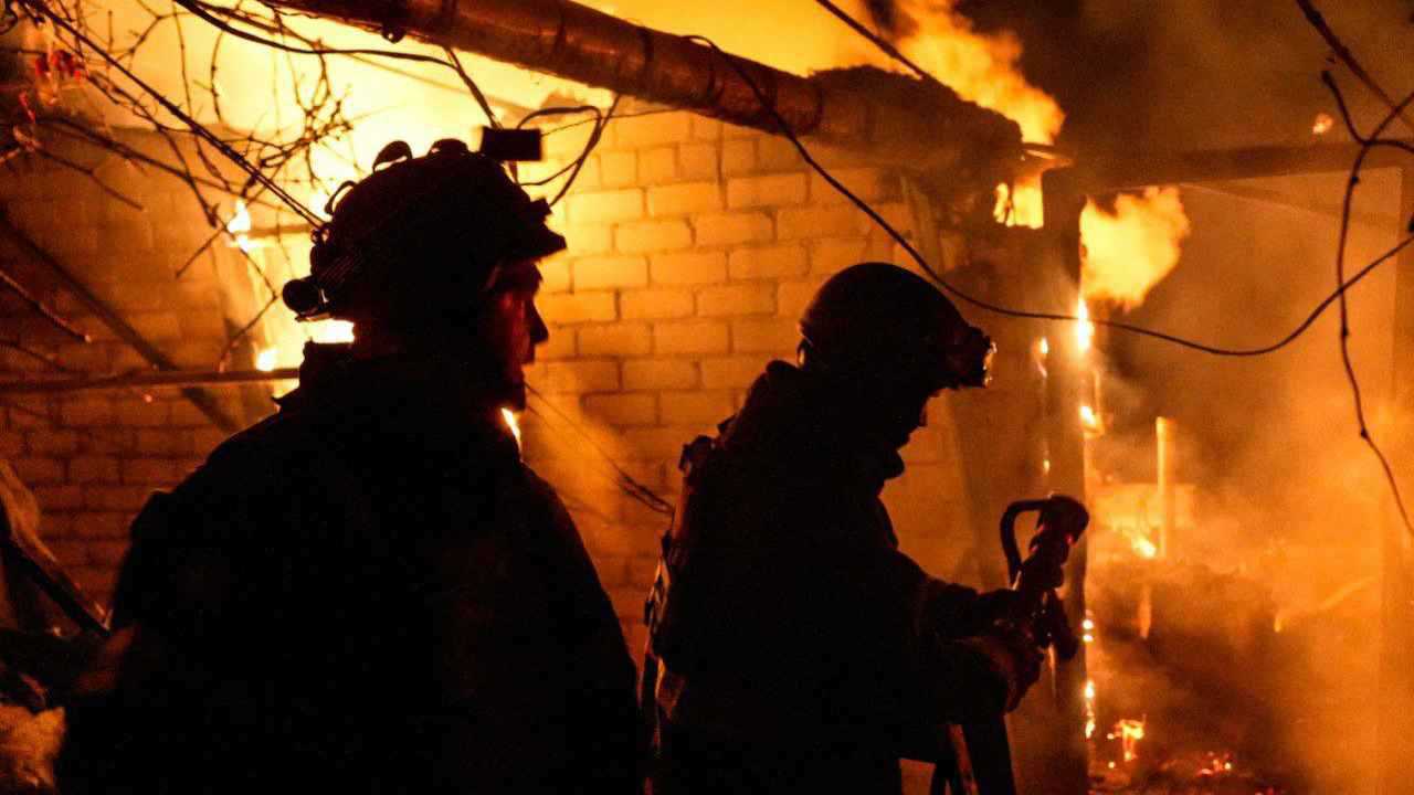 جبهات مشتعلة و"طاولة تغلي".. خطة ترامب بشأن أوكرانيا على المحك