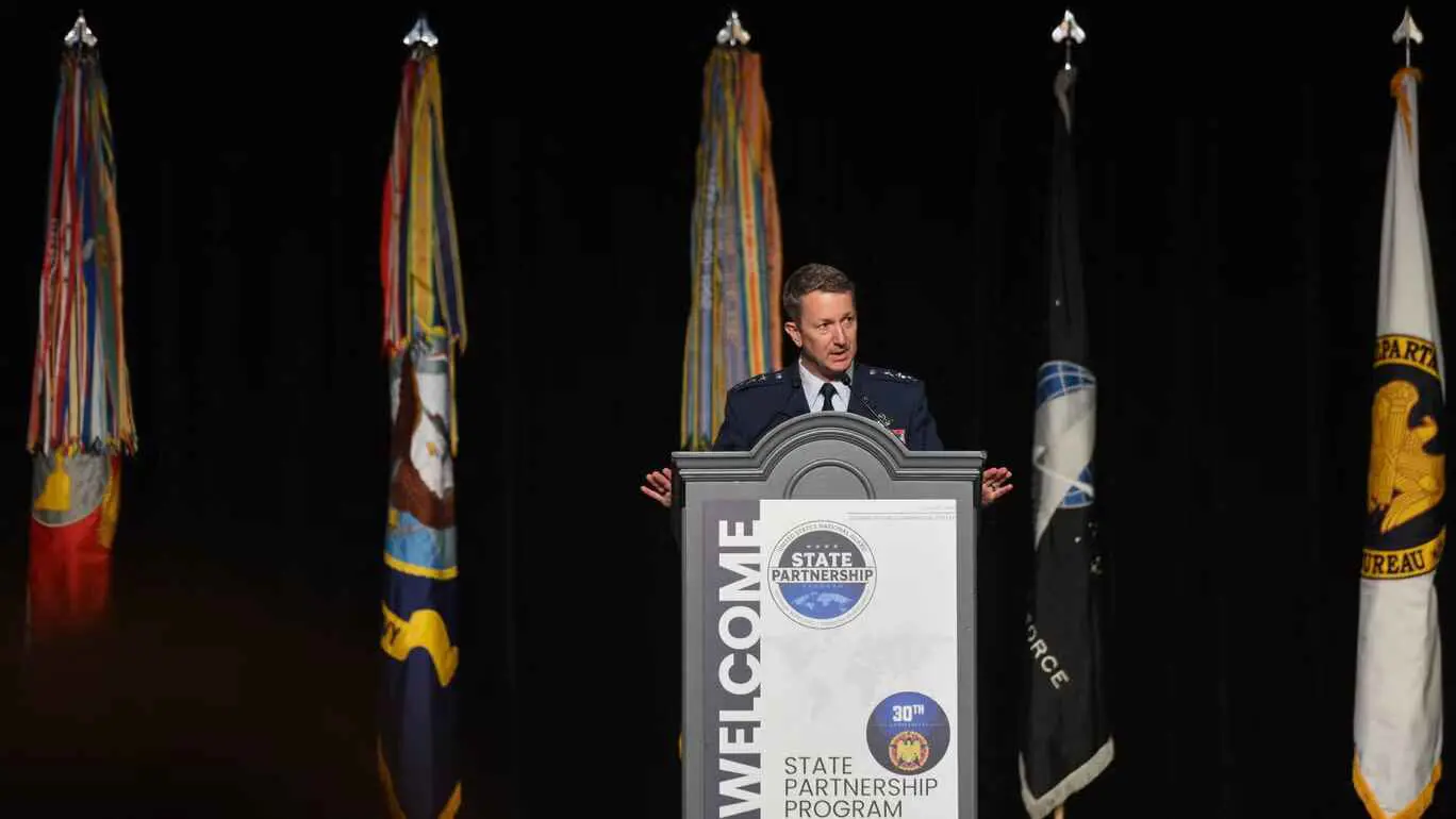 تعهد بالقضاء على داعش.. ترامب يعين دان كين رئيسا لهيئة الأركان