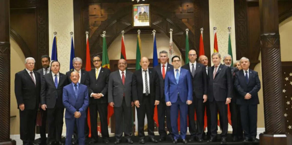 تهديدات داعش والهجرة تتصدر أجندة "قمة المتوسط" في الجزائر