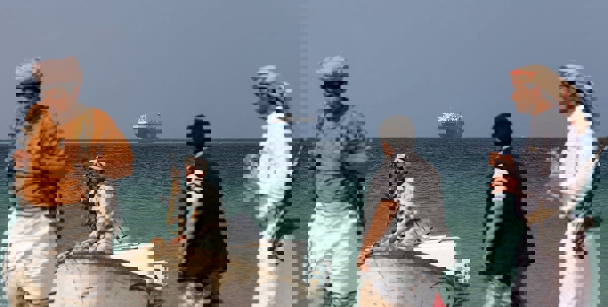 ميليشيا الحوثي تستهدف بالصواريخ سفينة جديدة في خليج عدن