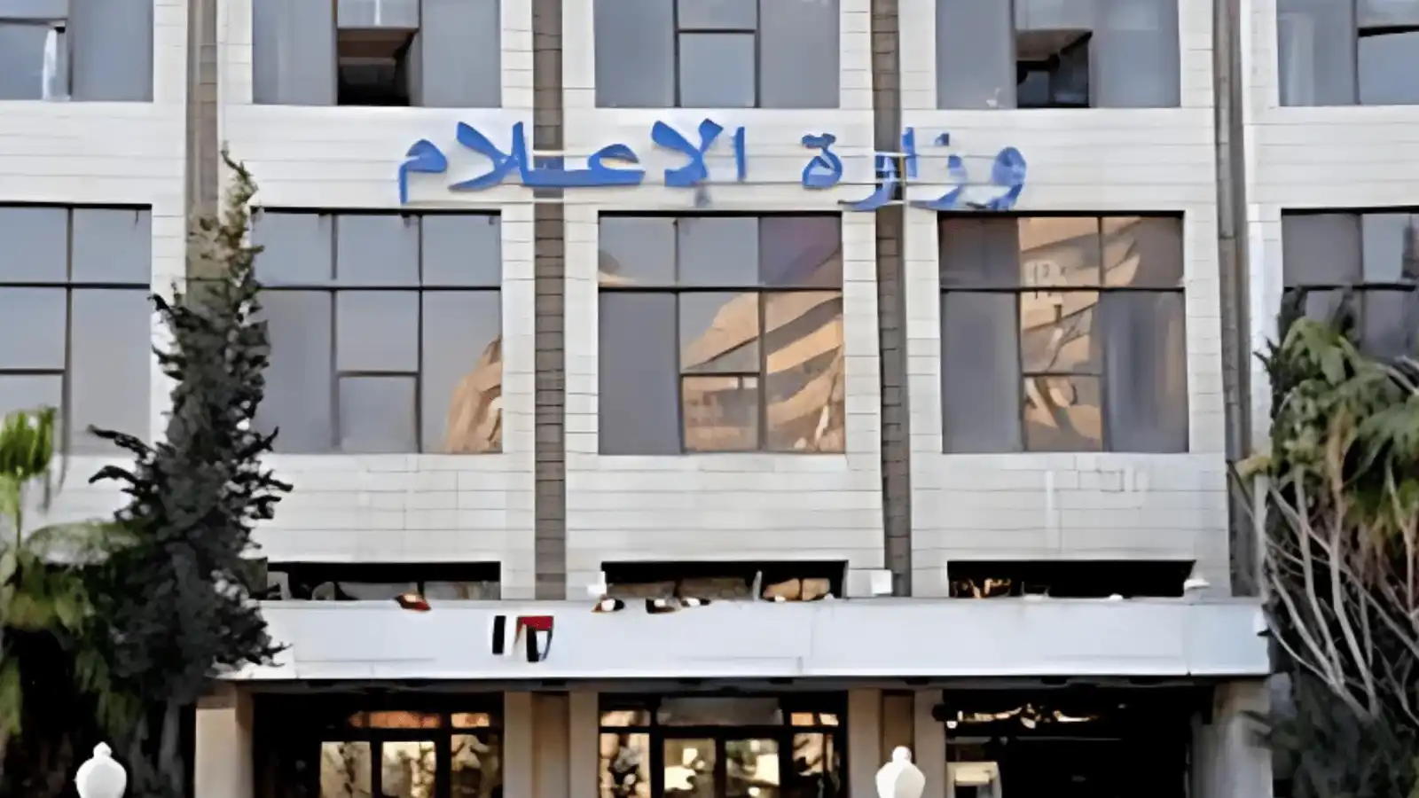 الاحتفاء بـ"اليوتيوبرز" يثير الغضب في الشارع السوري (فيديو)