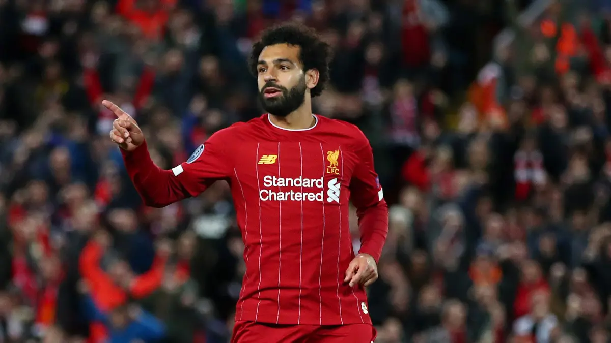 محمد صلاح يحتفل مع أسرته بـ"الكريسماس" (صور)