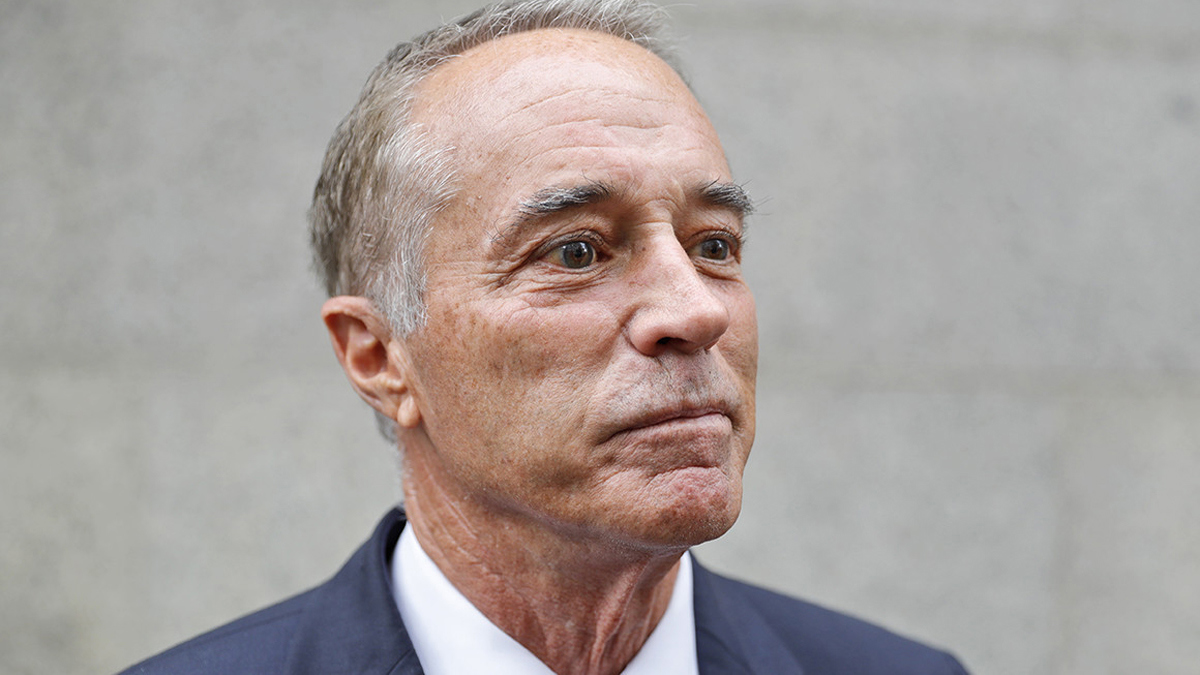 استقالة نائب حليف لترامب تمهيدًا لمحاكمته بالتداول من الداخل