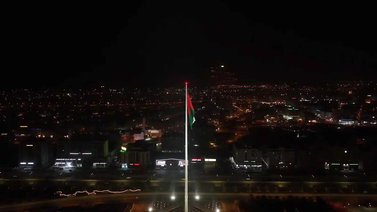 بعد تسمم جماعي.. سلطنة عمان تحظر استيراد المياه المعبأة من إيران