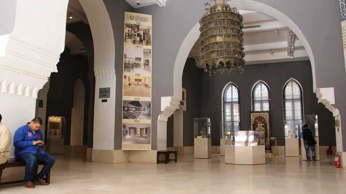 كنوز النجوم في مهب الضياع.. من يحفظ مقتنيات المشاهير؟