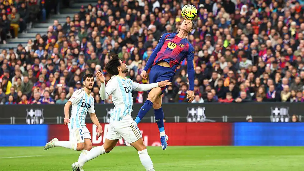 تخلصوا منه في الصيف.. أكثر لاعب أثار استياء جمهور برشلونة ضد أوفيدو