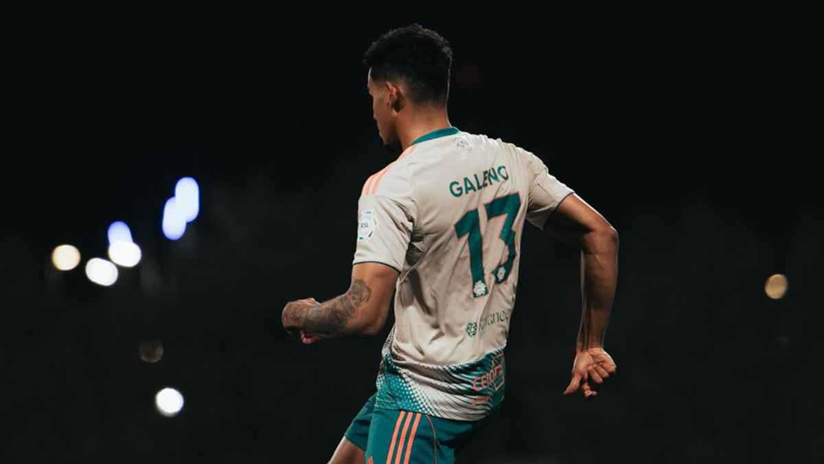 أول تشخيص لإصابة غالينو في مباراة النصر والأهلي السعودي 