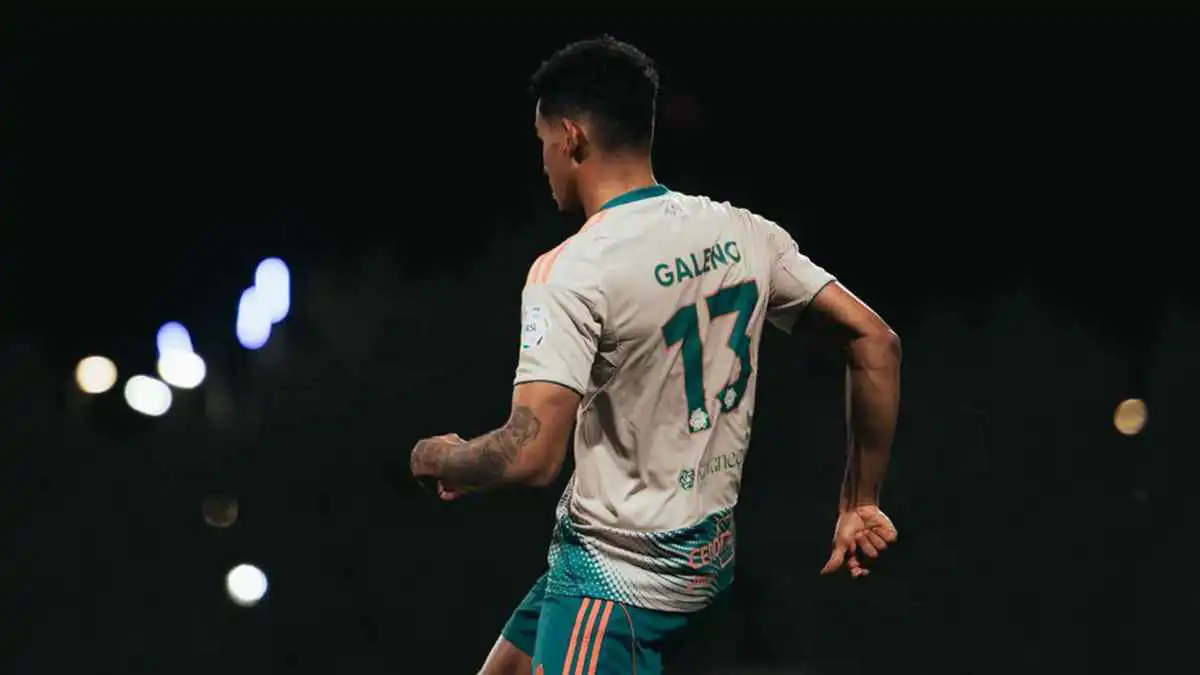 يريدون منح الكأس لشخص واحد.. هجوم ناري من غالينو على محمد السماعيل