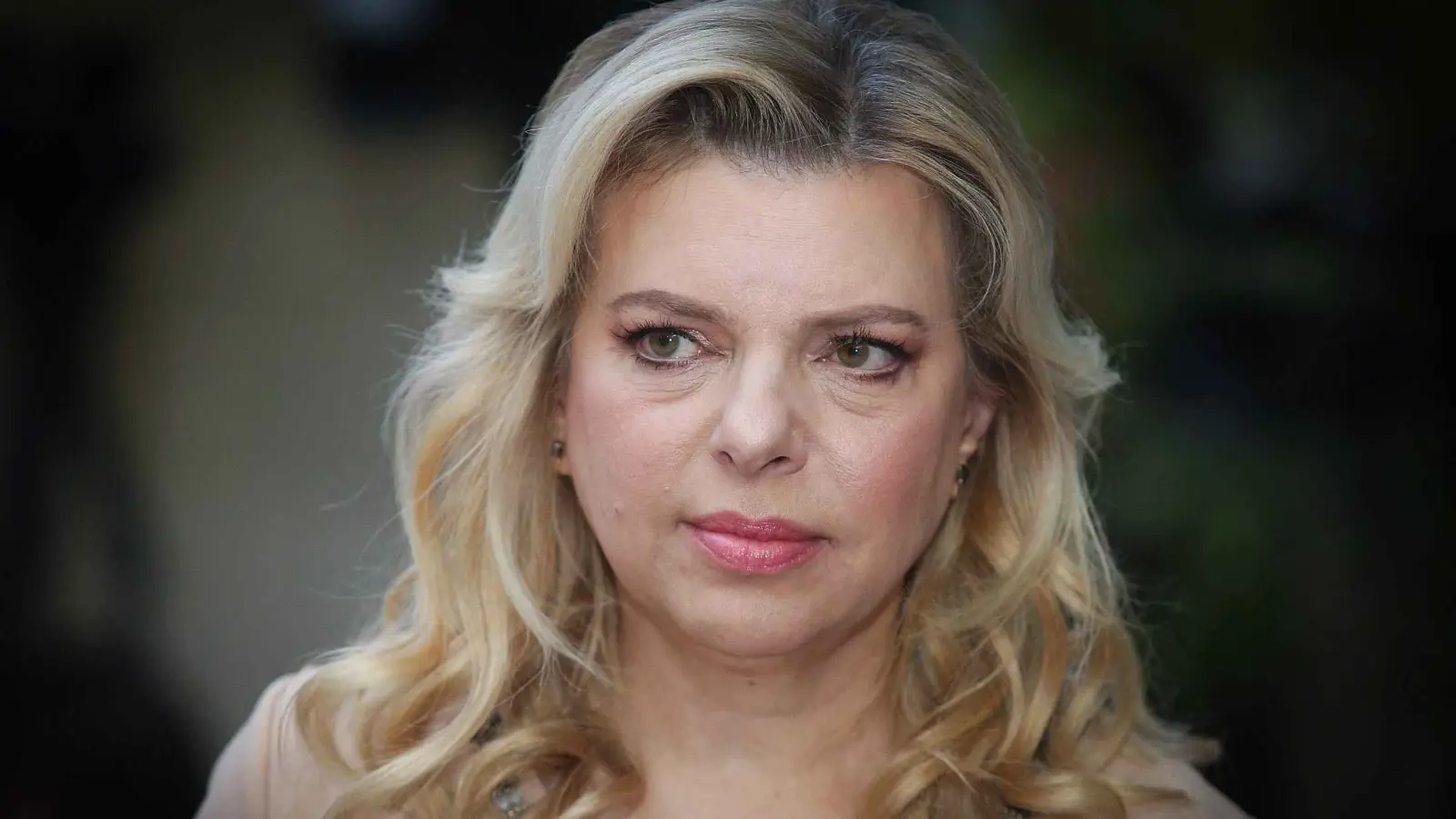 "دافئ وودي".. سارة نتنياهو تكشف تفاصيل لقائها بترامب (صورة)