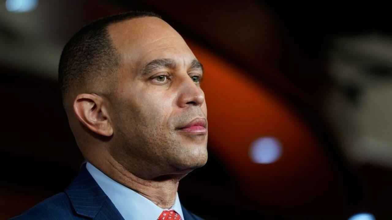 انعدام الثقة بين الديمقراطيين والجمهوريين يهدد وقف الإغلاق الحكومي