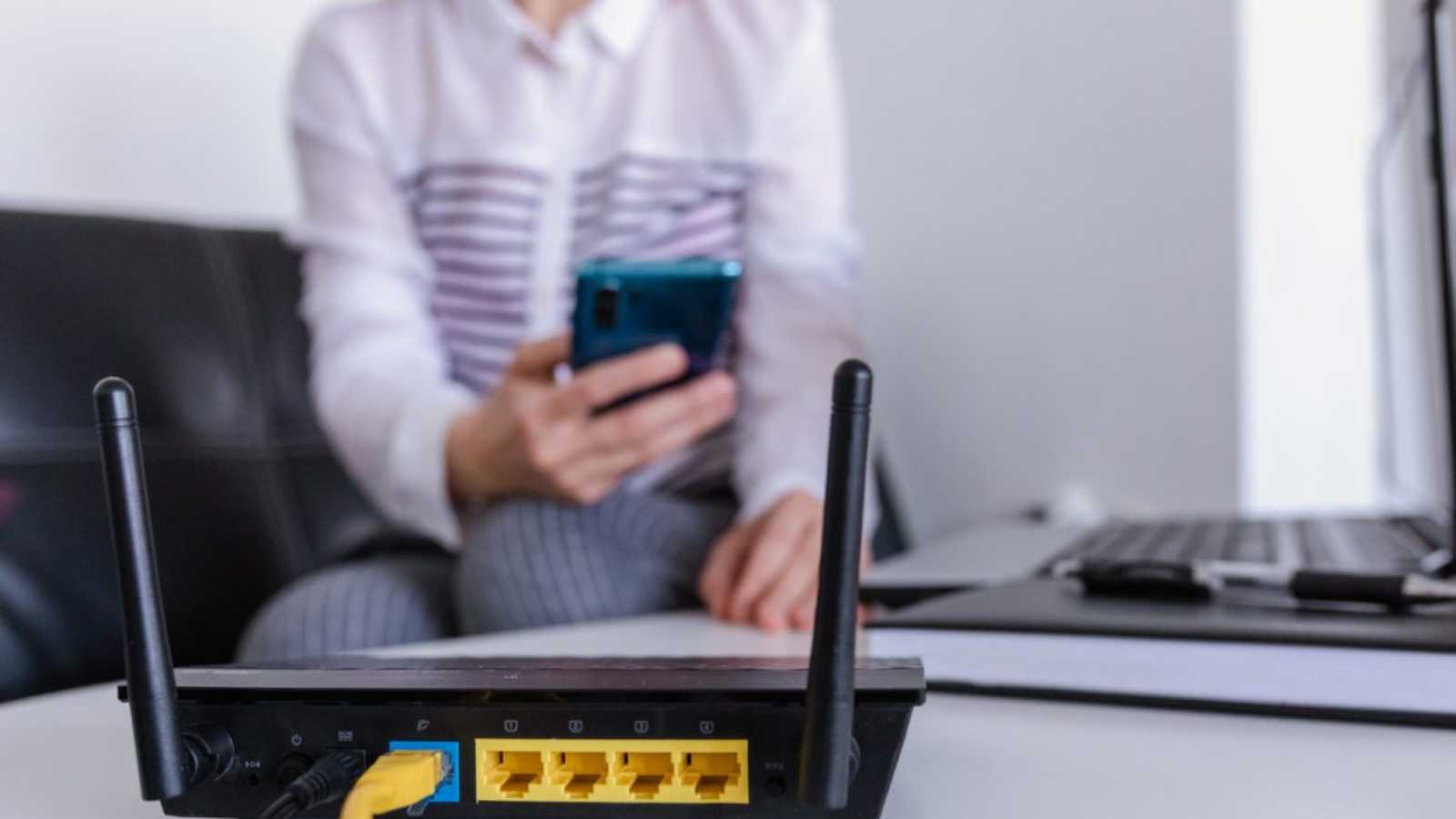 هل يجب استبدال راوتر تقليدي بجهاز توجيه شبكي؟