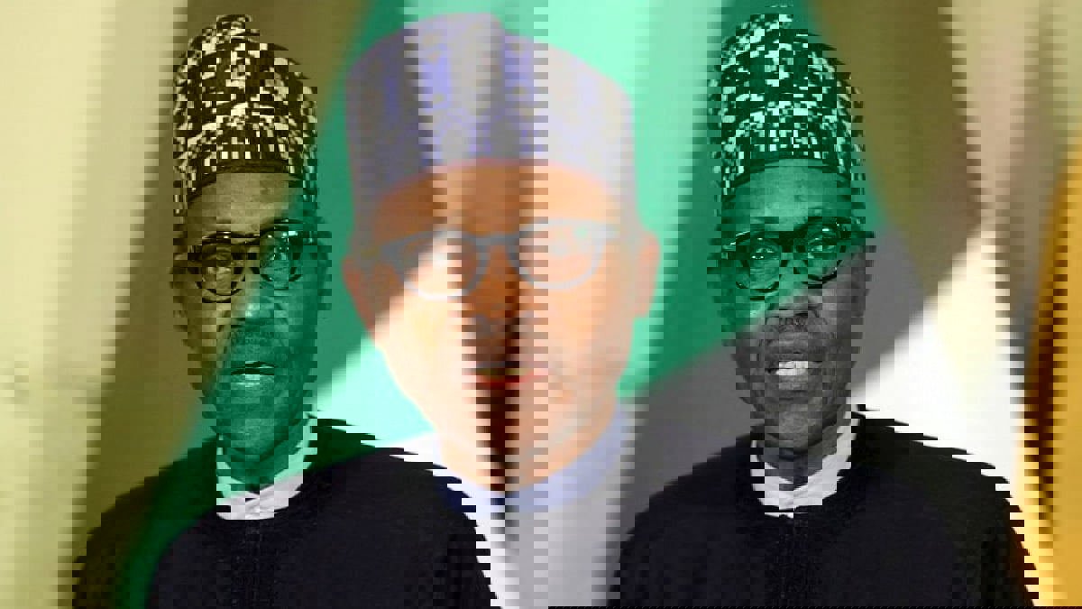 ردًا على تغريدة "مسيئة".. "تويتر" يعلق حساب الرئيس النيجيري