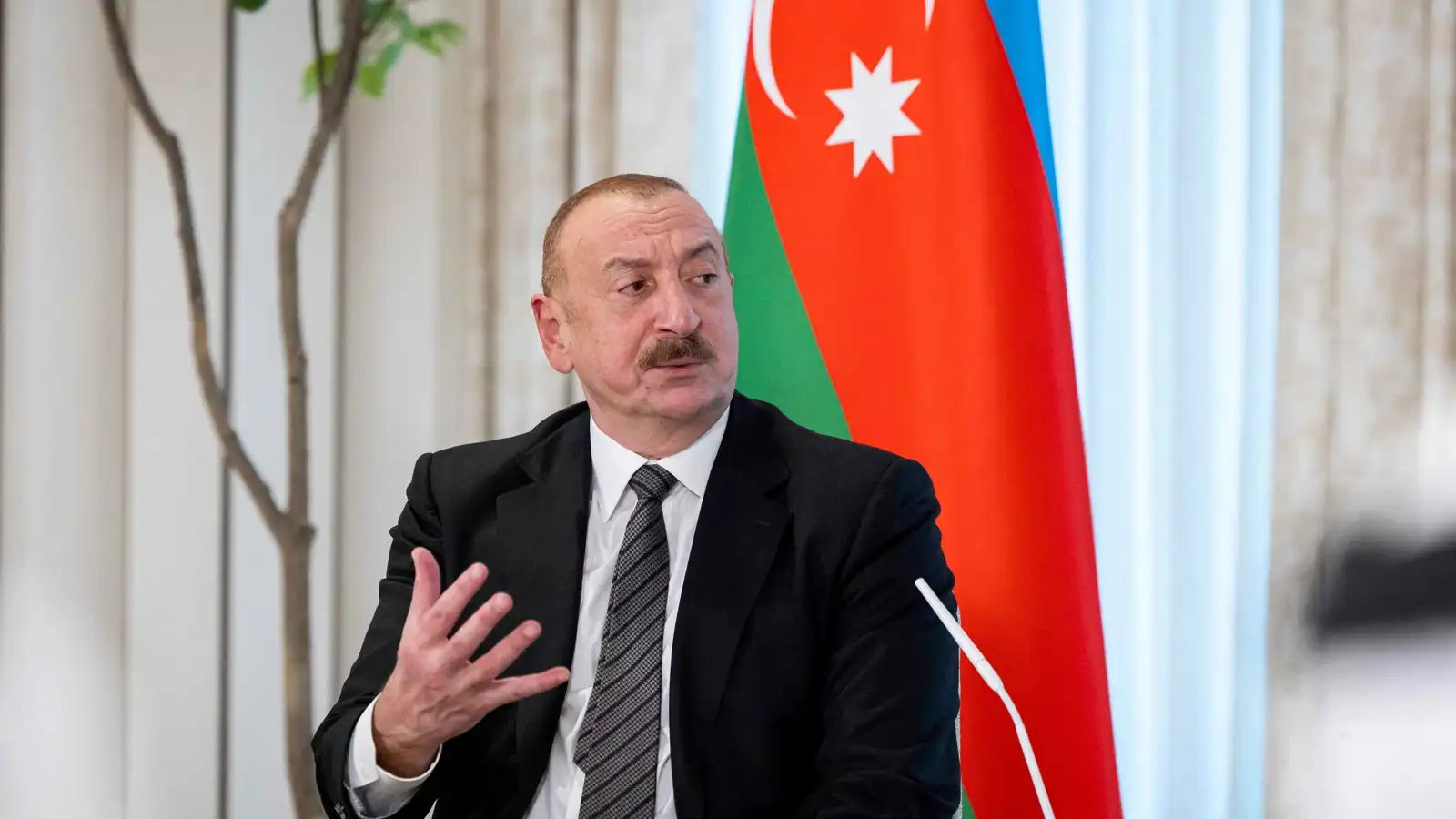 أصر على شرطين.. علييف يعلن عن قرب توقيع اتفاق سلام مع أرمينيا