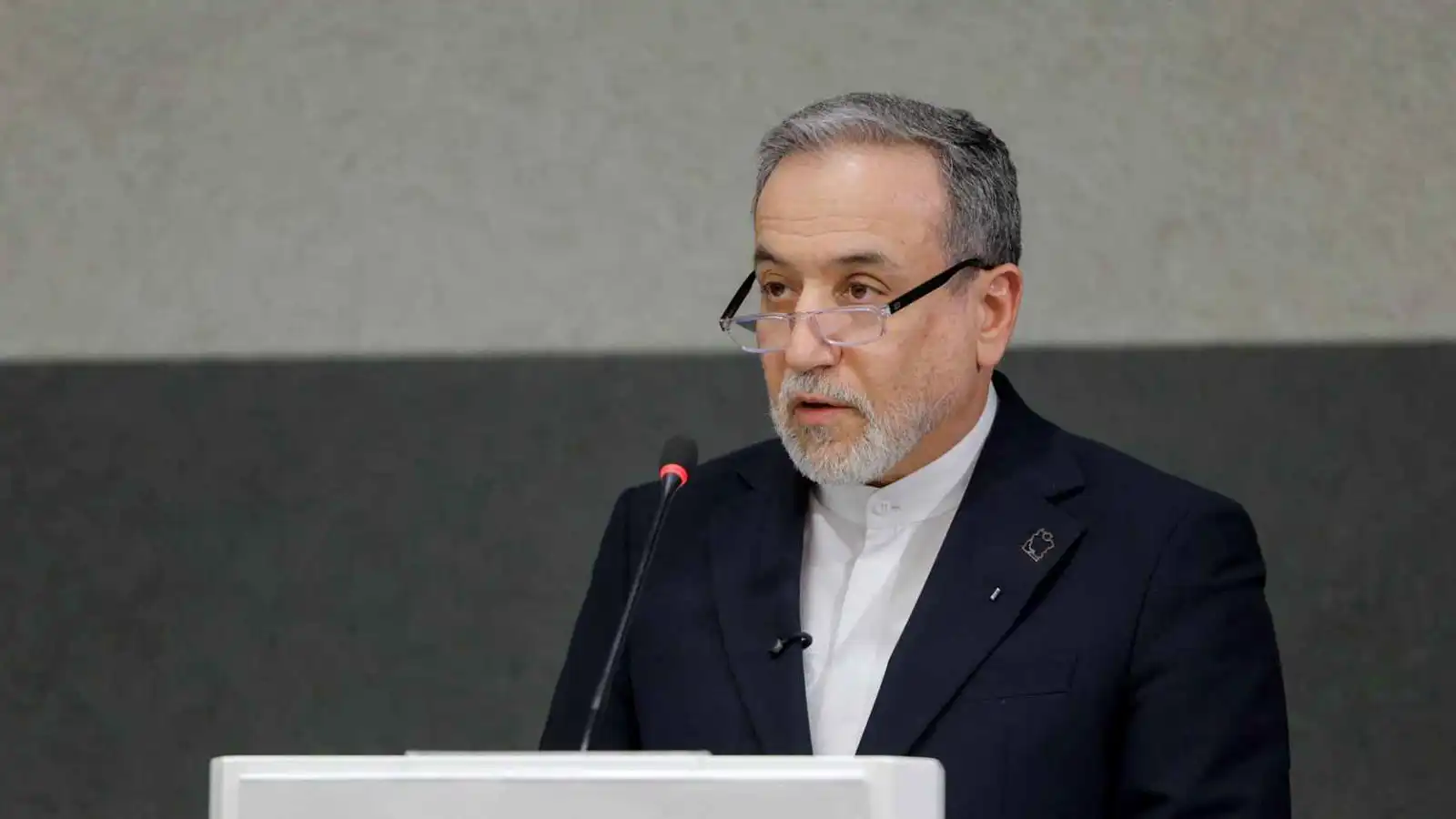 عراقجي: هرمز سيبقى مغلقا حتى الإفراج عن الأموال الإيرانية المجمدة