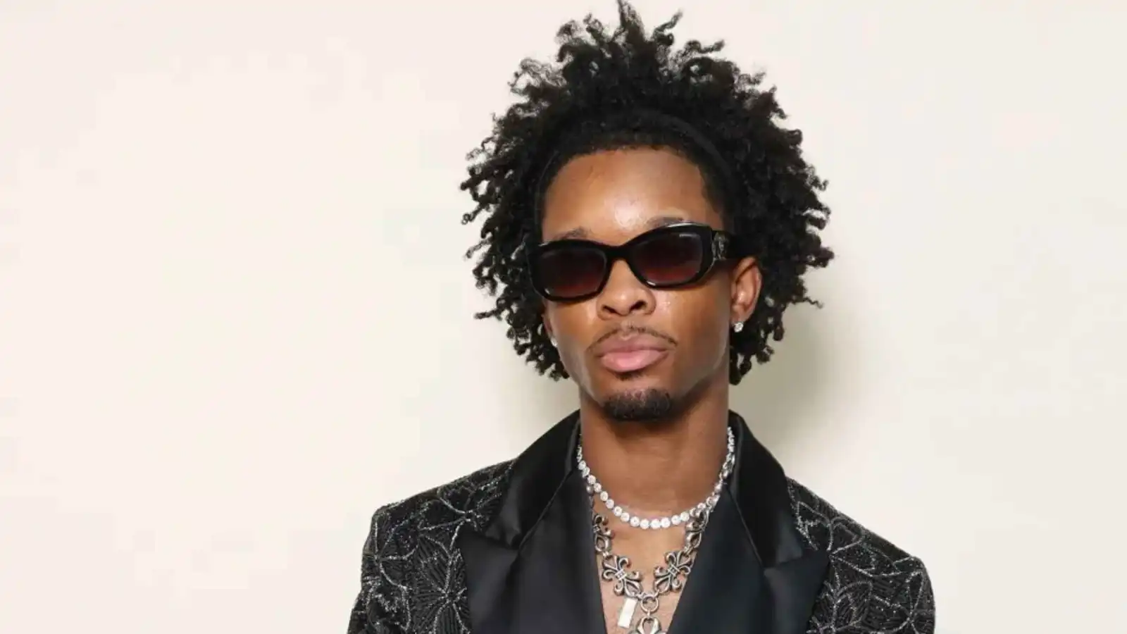 الكشف عن هوية الفتاة التي وجدت مقتولة بسيارة مغني الراب D4vd