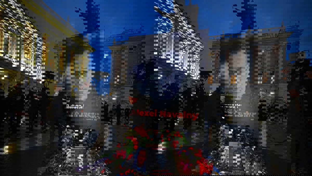 إثر وفاة نافالني.. واشنطن تلوّح بعقوبات واستدعاءُ سفراء روسيا مستمر