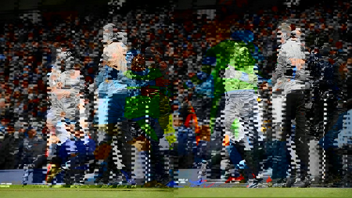 ترتيب الدوري الإنجليزي بعد فوز مانشستر سيتي على نادي ليفربول (صورة)