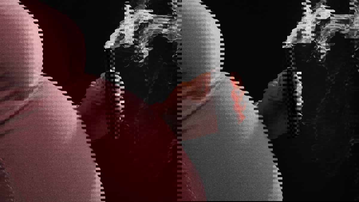 دراسة: التدخين الإلكتروني آمن على صحة الحامل والجنين