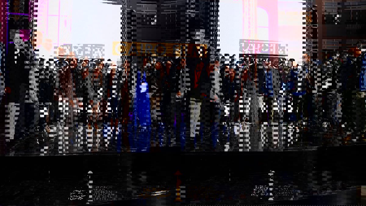 مهرجان القاهرة.. "الغريب" أفضل فيلم عربي و"الثقب في السياج" يحصد الجائزة الدولية