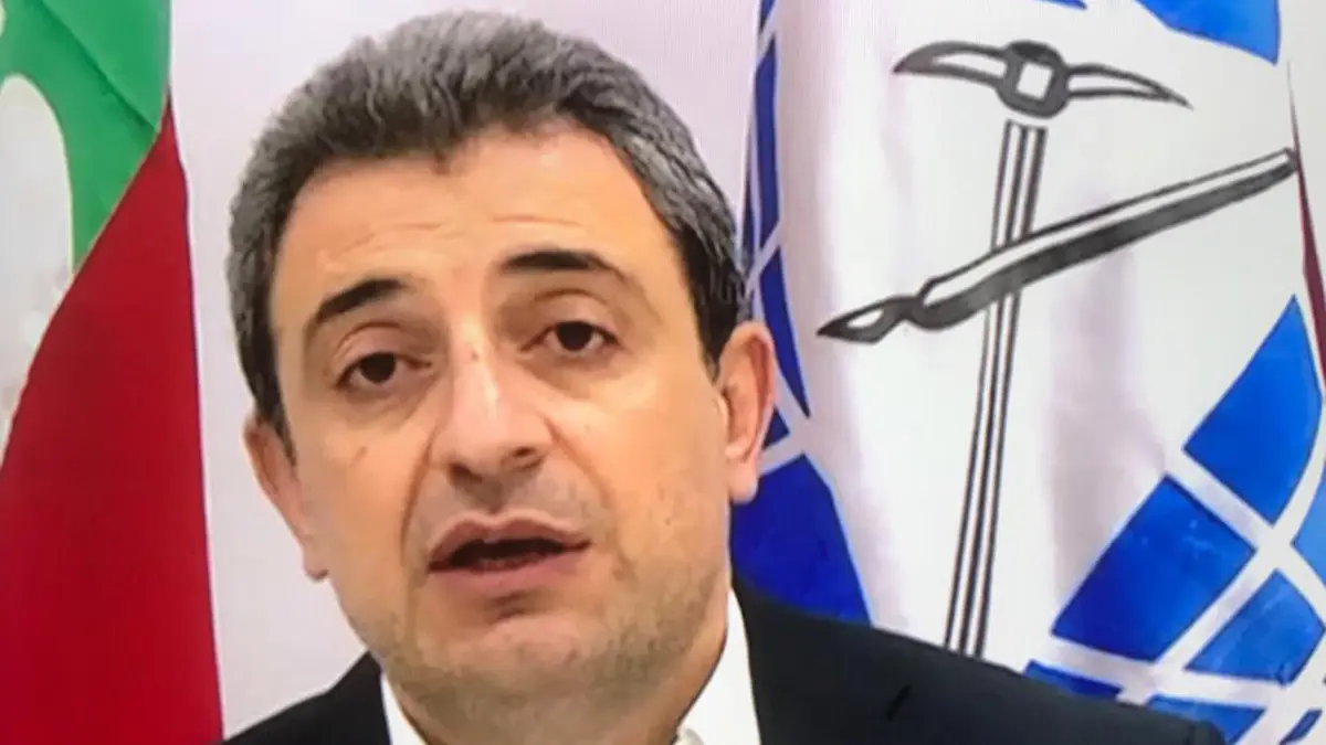 نائب لبناني: دياب كان يخطط لزيارة "استعراضية" للمرفأ لطلب نقل نترات الأمونيوم