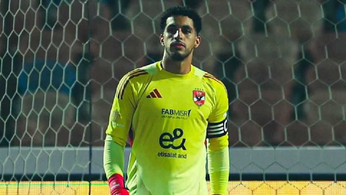 يكمل مسيرة والده .. لماذا ارتدى مصطفى شوبير شارة قيادة الأهلي أمام فاركو؟